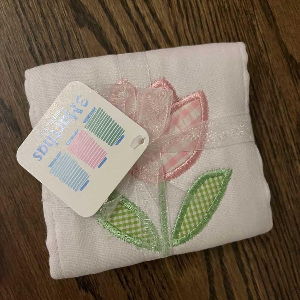 Baby Burp Cloth with Tulip Aplique